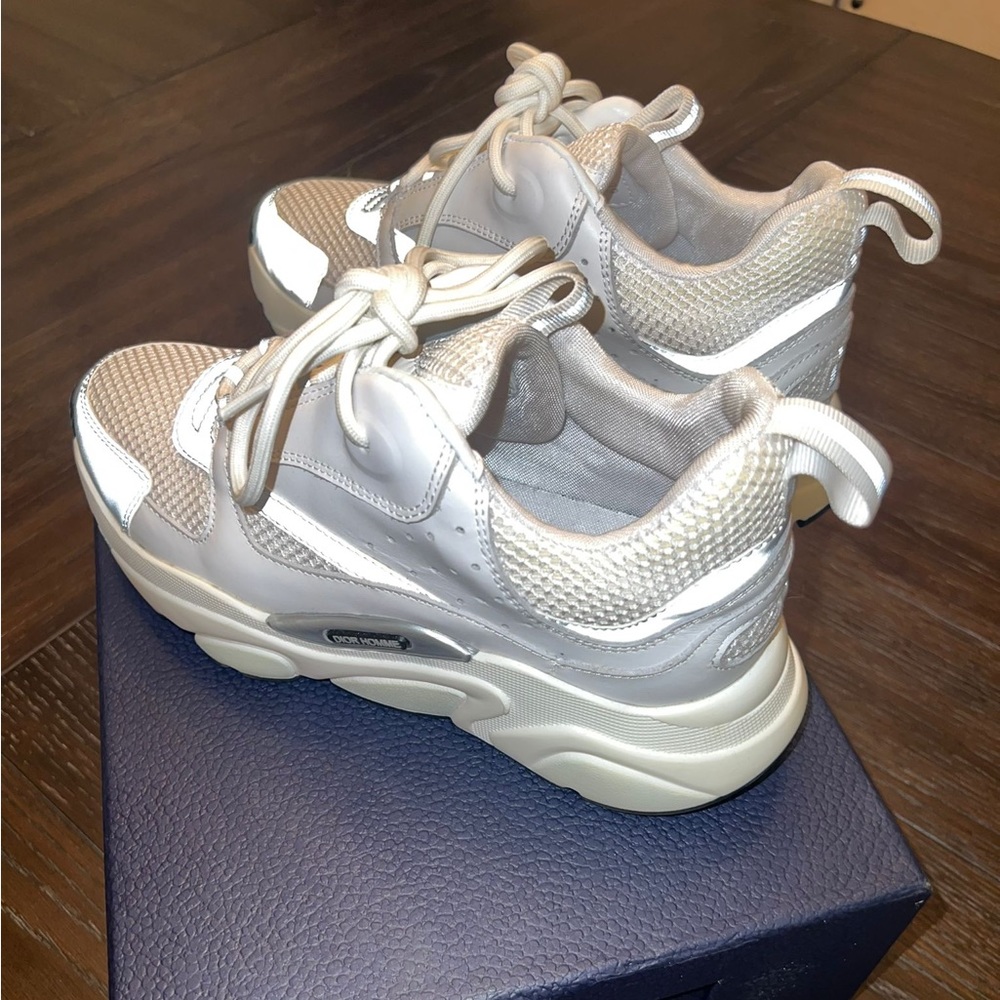 SOLD Dior B22 Sneakers - Picture 2 of 9